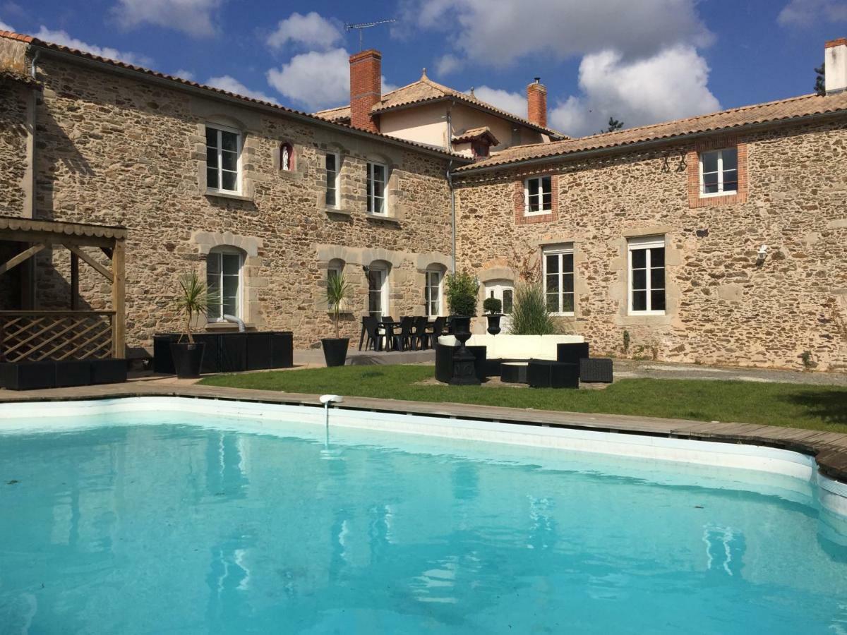 Bed and Breakfast Logis De La Clartiere Falleron Экстерьер фото