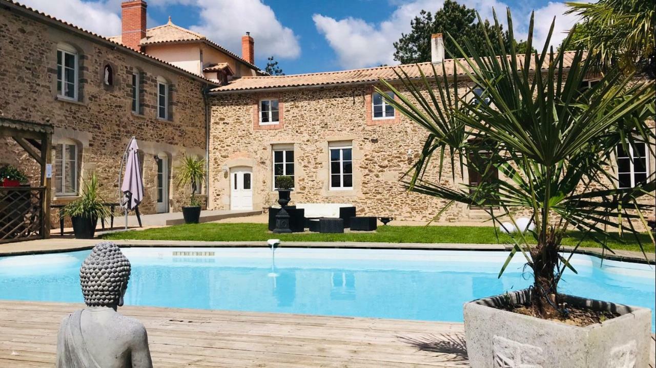 Bed and Breakfast Logis De La Clartiere Falleron Экстерьер фото